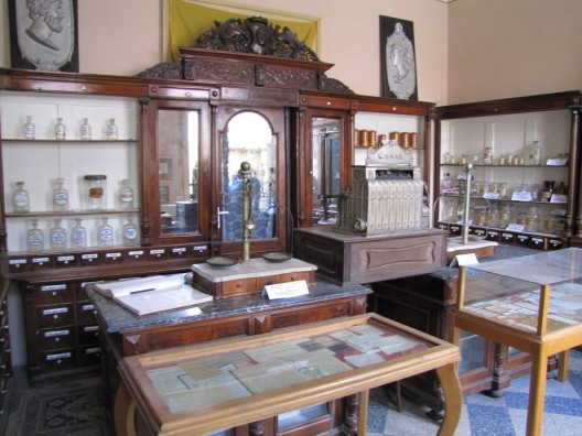 Expozitia Permanenta de Istoria Farmaciei Montanistice Banatene