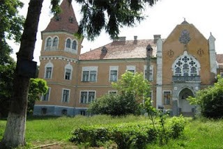“Castelul-calendar” sau castelul baronului Istvan Ugron