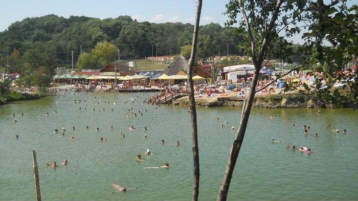 Lacul fara fund